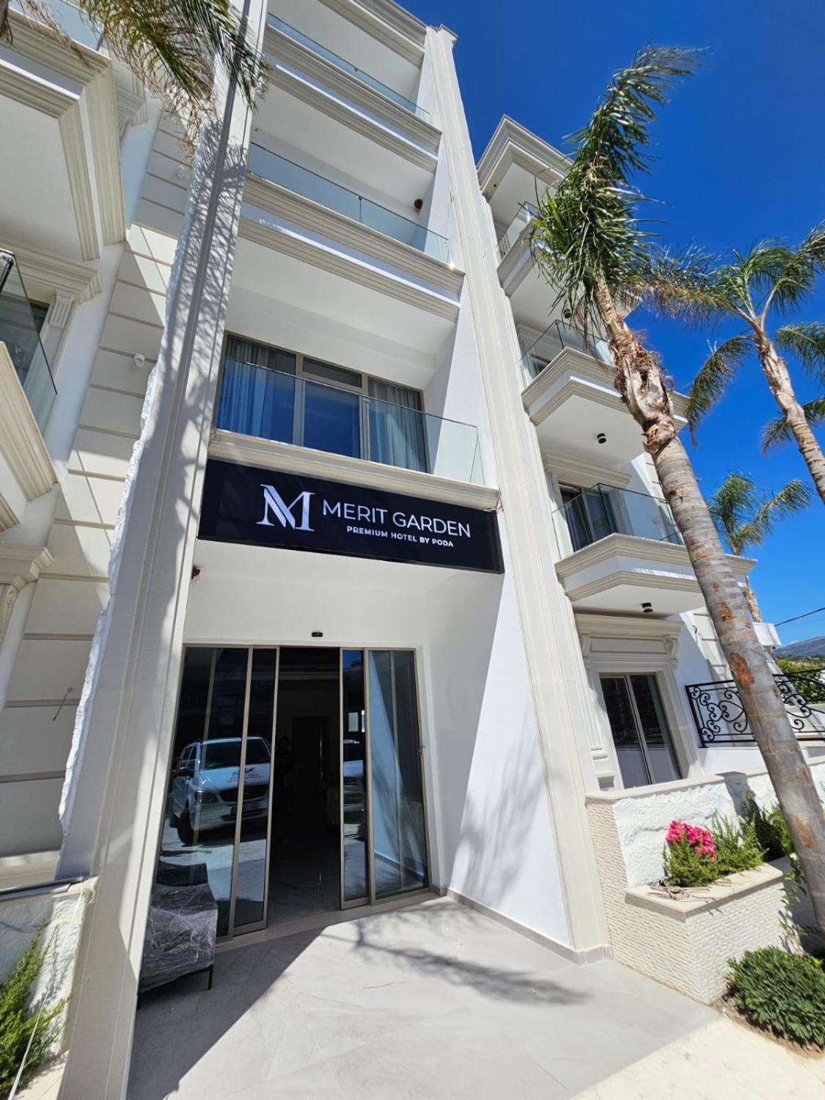 Merit Garden Hotel *